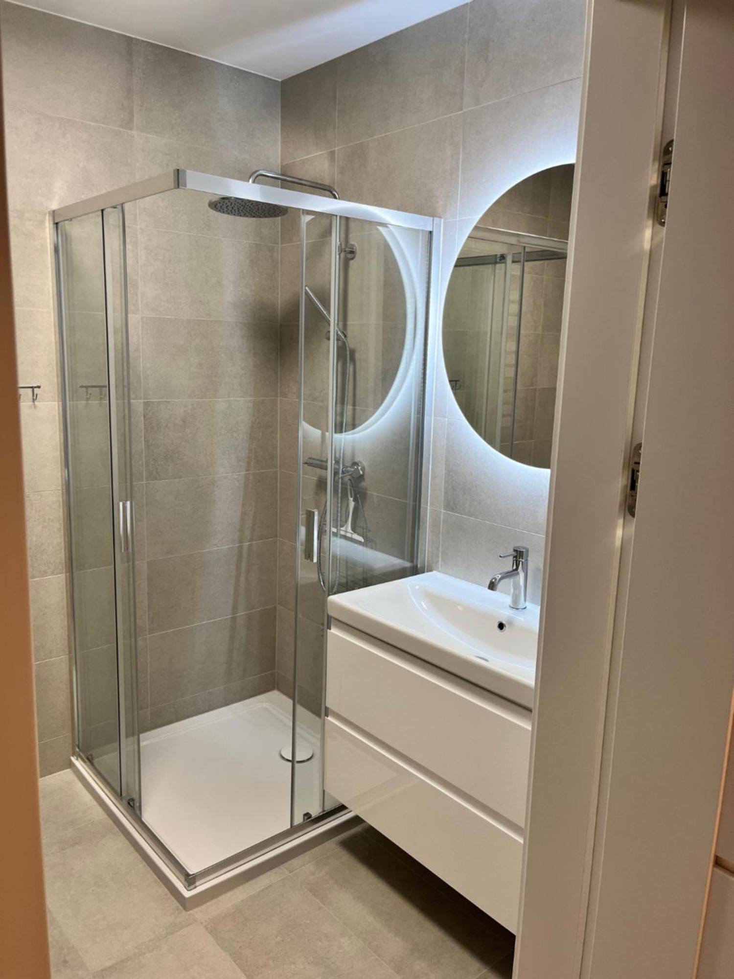 Apartament Julia 1-4 Os Starowapiennikowa 42A Z Balkonem Ze Sniadaniem Kontynentalnym Kielce Exteriér fotografie