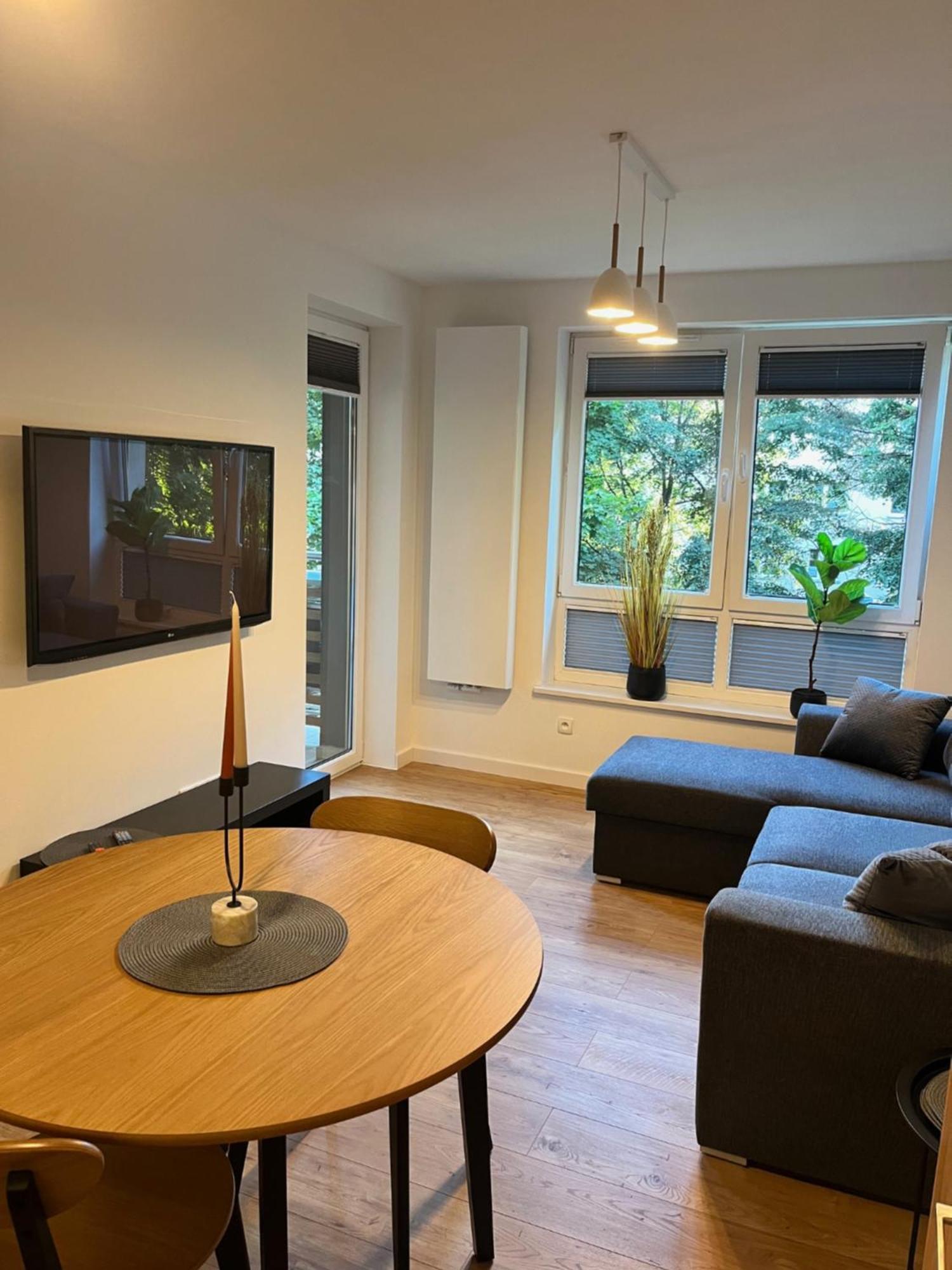 Apartament Julia 1-4 Os Starowapiennikowa 42A Z Balkonem Ze Sniadaniem Kontynentalnym Kielce Exteriér fotografie